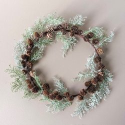 Krans  med kogler og sne dia: 40 cm