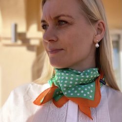 Kvadratisk Trklde orange satin