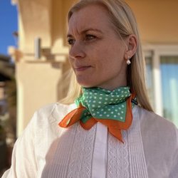 Kvadratisk Trklde orange satin