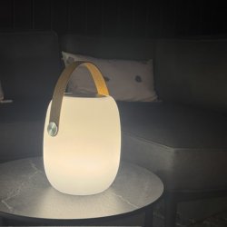 LED Lampe med h�jtaler og l�der strop