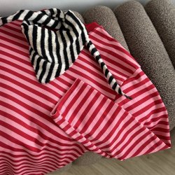 Lang�rmet bluse med striber 