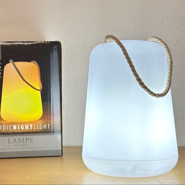 Lampe med rebshank LED