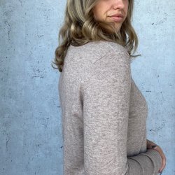 Fint strikket bluse rund hals str L-XXL