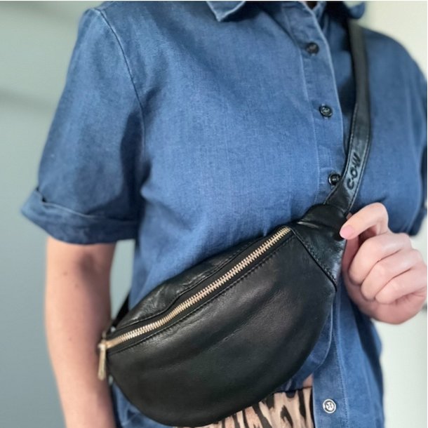 Cow bltetaske soft sort lammeskind