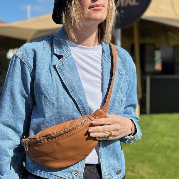 Cow bltetaske soft cognac lammeskind