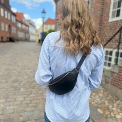 Cow bltetaske soft sort lammeskind