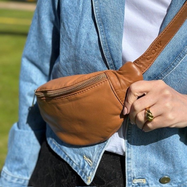 Cow bltetaske soft cognac lammeskind