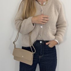 Crossbody clutch skind