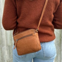 Vilde small crossbody - skind