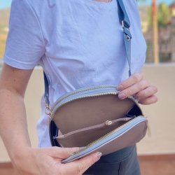 Crossbody dobbelt rum med lille pung