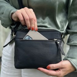 Vilde small crossbody - skind