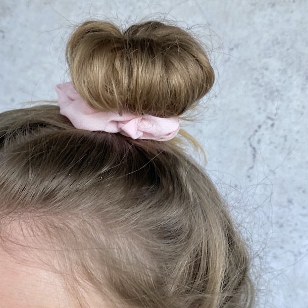 Scrunchie ensfarvet