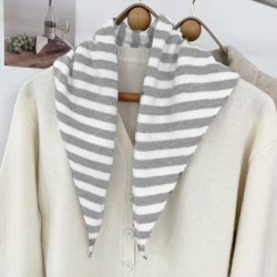 Trekantet t�rkl�de med striber 