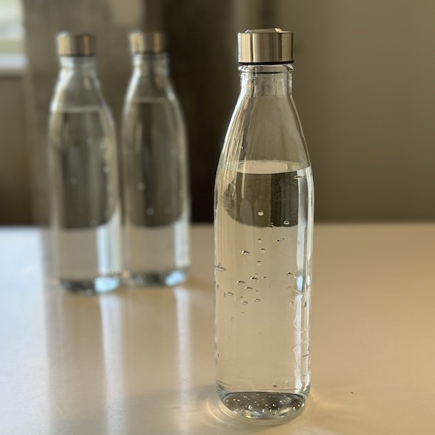 Glas flaske med skruelg - 1 liter / til kleskab