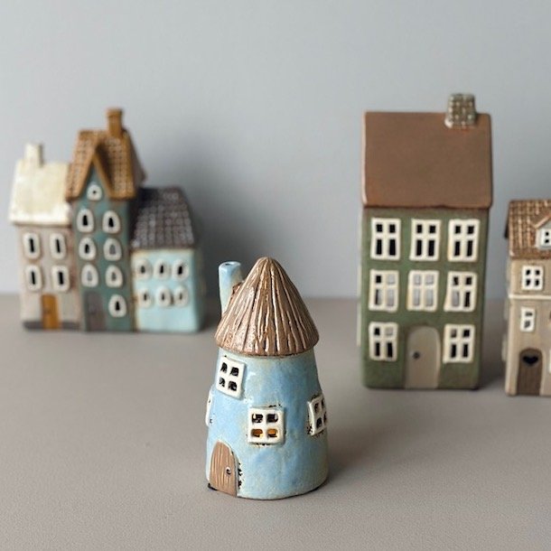 Hus til fyrfadslys lysbl Keramik 