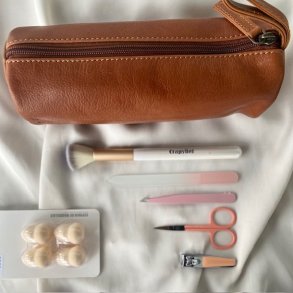 Makeup pung skind med 6 dele - i alt 7 dele