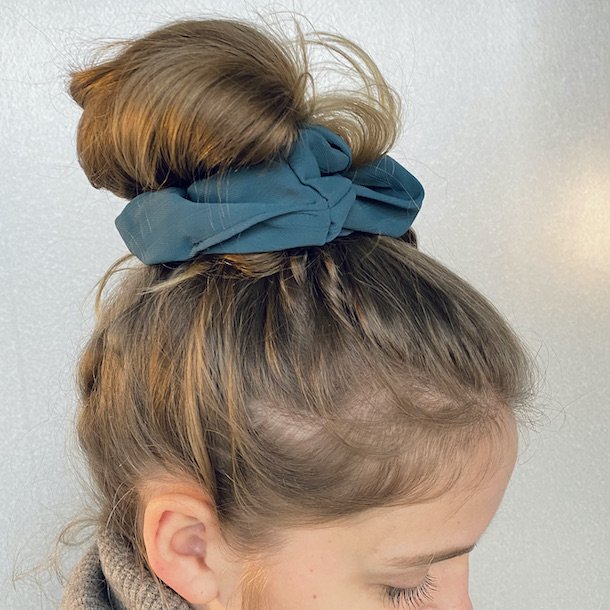 Oversize scrunchie