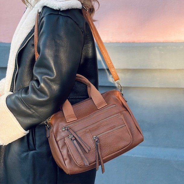Crossbody med 5 rum