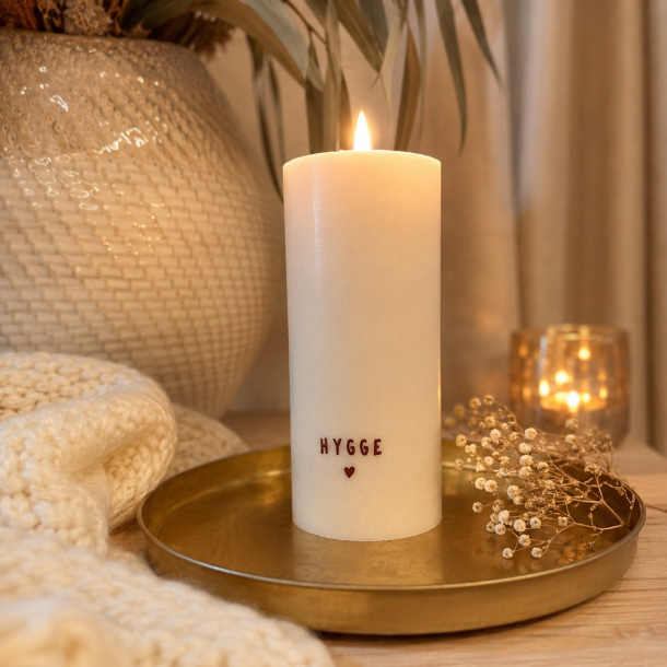 Bloklys rustik Hygge   stearin svanem�rket H: 15 �: 6,8 / 60 timer