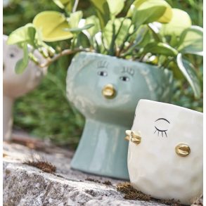 Skjuler ansigt keramik