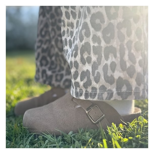 Mules slip on b�rn str 28-35