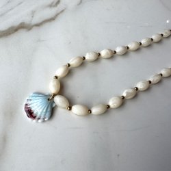 Halsk�de med musling