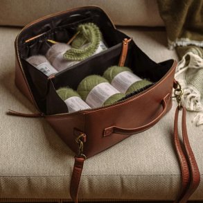 Cleo midi strikketaske / toilettaske Skind