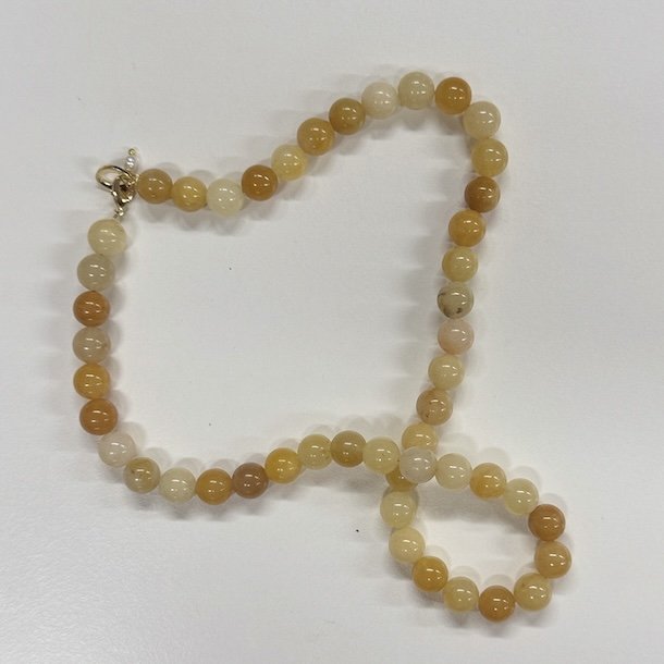 Halsk�de Jackie med naturperler