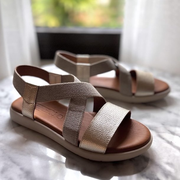 Sandal med elastik metallic skind