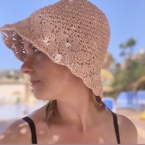 Flettet sommerhat natur