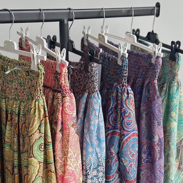 Boheme nederdel med smock indian color - Str XS-XL