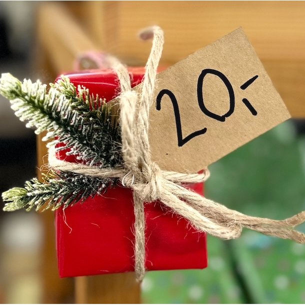 Pakkespils pakke hemmelig 20 kr