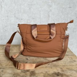 Crossbody shopper quiltede nylon