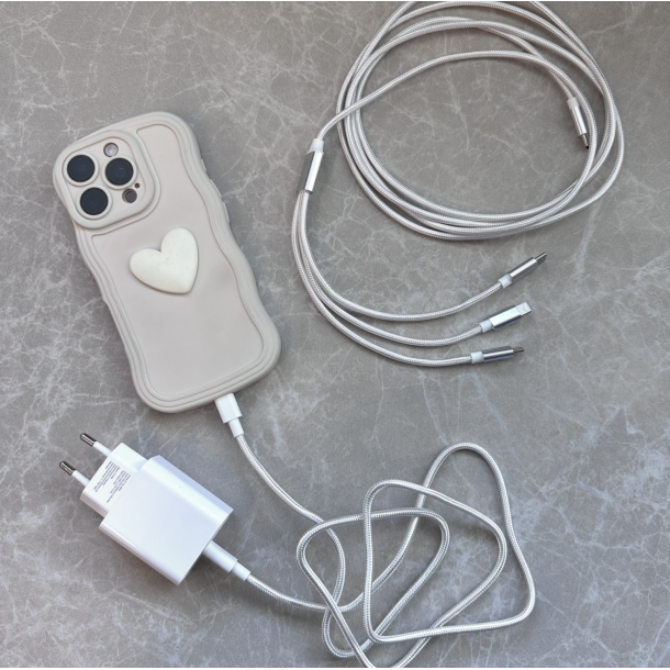 Pakke: Adapter + 2 ladekabler: USB C + 3 i 1
