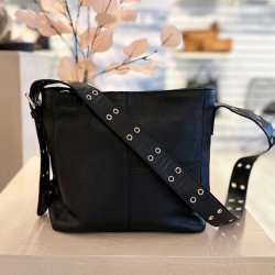 Payton Crossbody skind