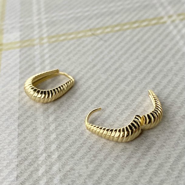 Andrea hoops ovale - forgyldt