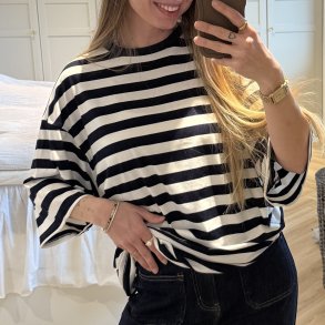 Oversize t-shirt med striber i navy