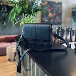 Carrie Crossbody skind