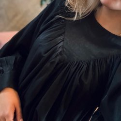 Rose bluse sort S-XXL