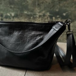 Leslie Crossbody skind