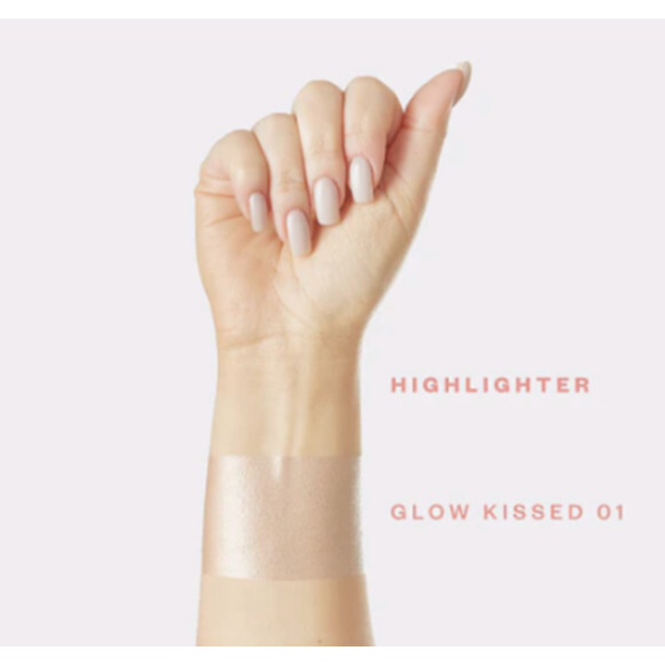 Glow kissed - creamy highlighter