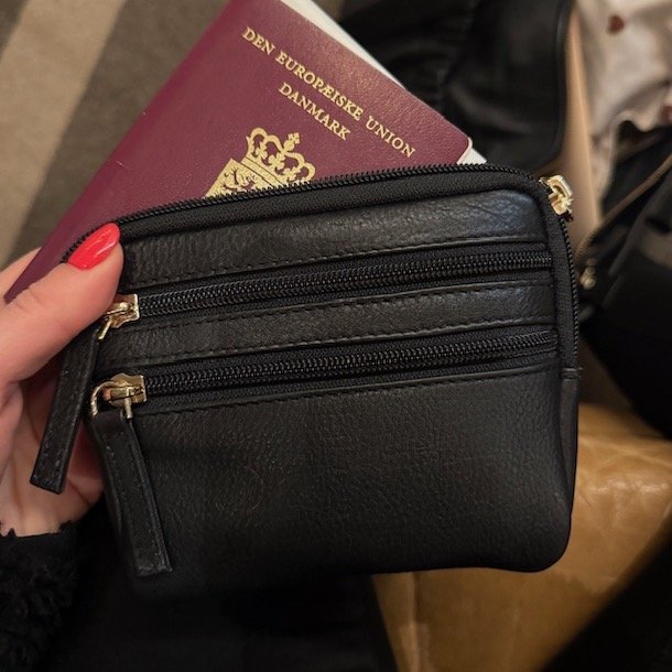 Stor pung til pas cow sort Skind