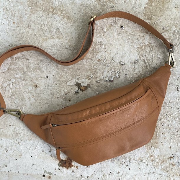 Large bltetaske COW - skind classic cognac