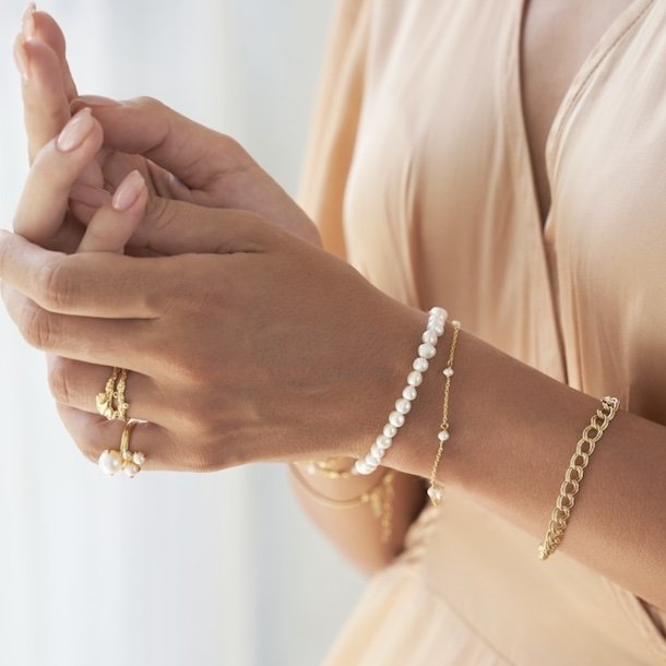 Armbnd pretty pearl forgyldt slv