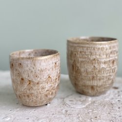 Potteskjuler st af to keramik