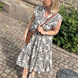 Kjole monstera viskose str. M-XXL
