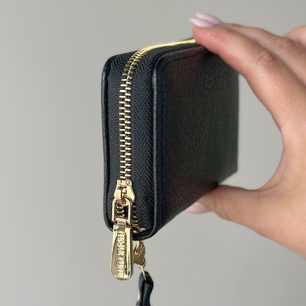 Lille pung med lyn og hndledsrem