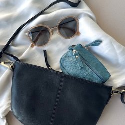 Lille pung dusty med nglering skind