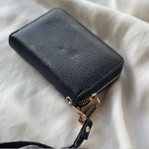 Lille pung med lyn og hndledsrem