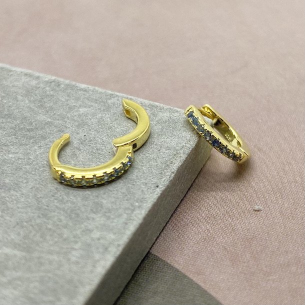 Ranva hoops - lysebl zirkonia forgyldt